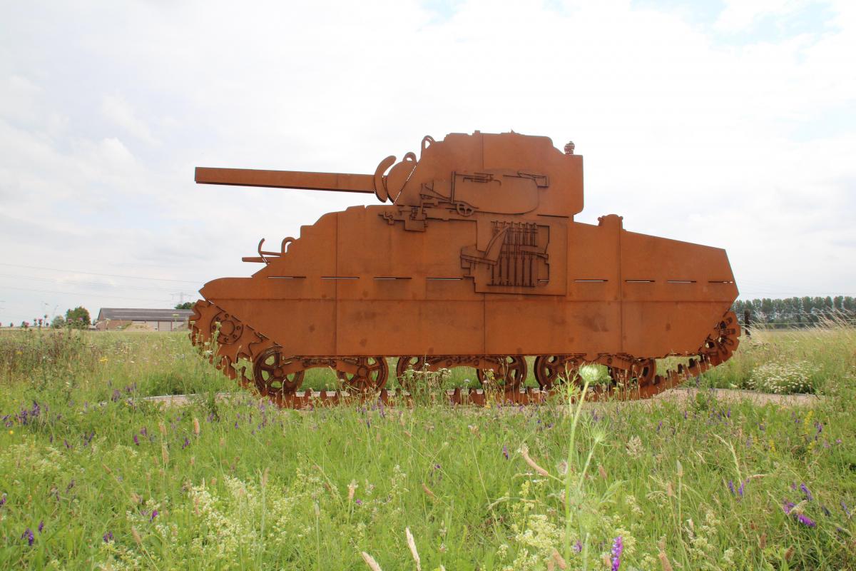 Sherman_tank_op_Battlefield_The_Hill_14_.JPG